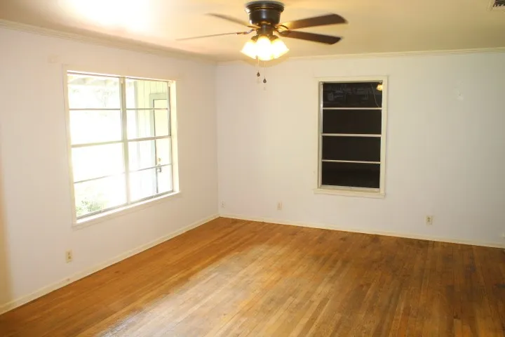1306 Alamo Street San Marcos, TX 78666