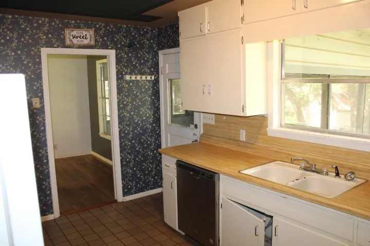 1306 Alamo Street San Marcos, TX 78666