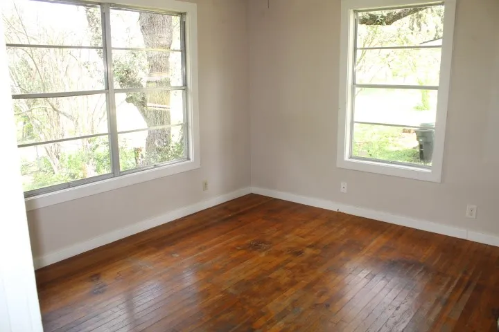 1306 Alamo Street San Marcos, TX 78666