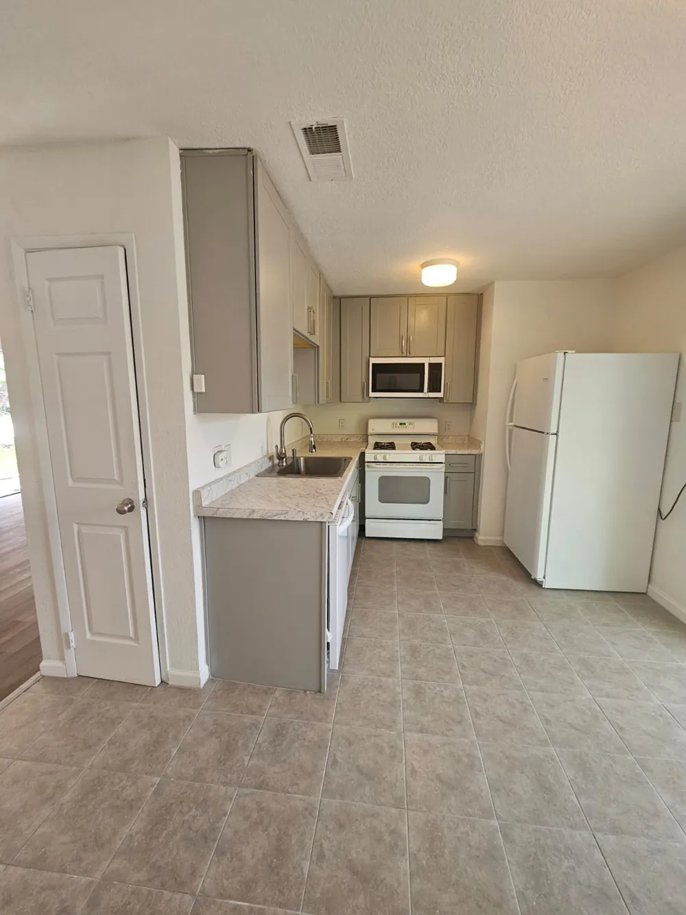 1401 Trinity Street Lockhart, TX 78644