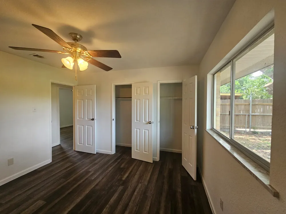 1401 Trinity Street Lockhart, TX 78644