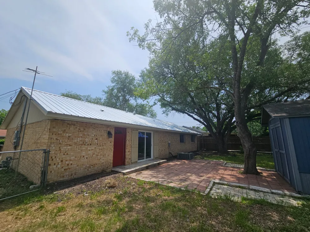 1401 Trinity Street Lockhart, TX 78644