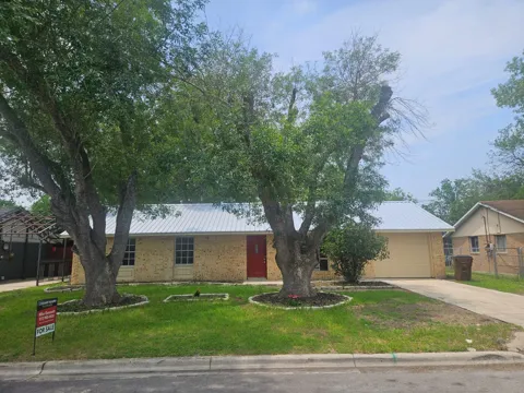 1401 Trinity Street