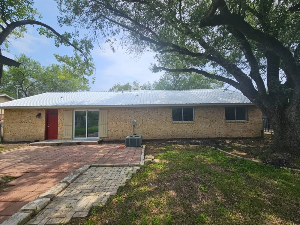 1401 Trinity Street Lockhart, TX 78644
