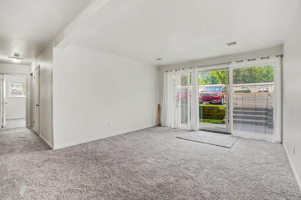 742 W Kilgore Road #108 Kalamazoo, MI 49008