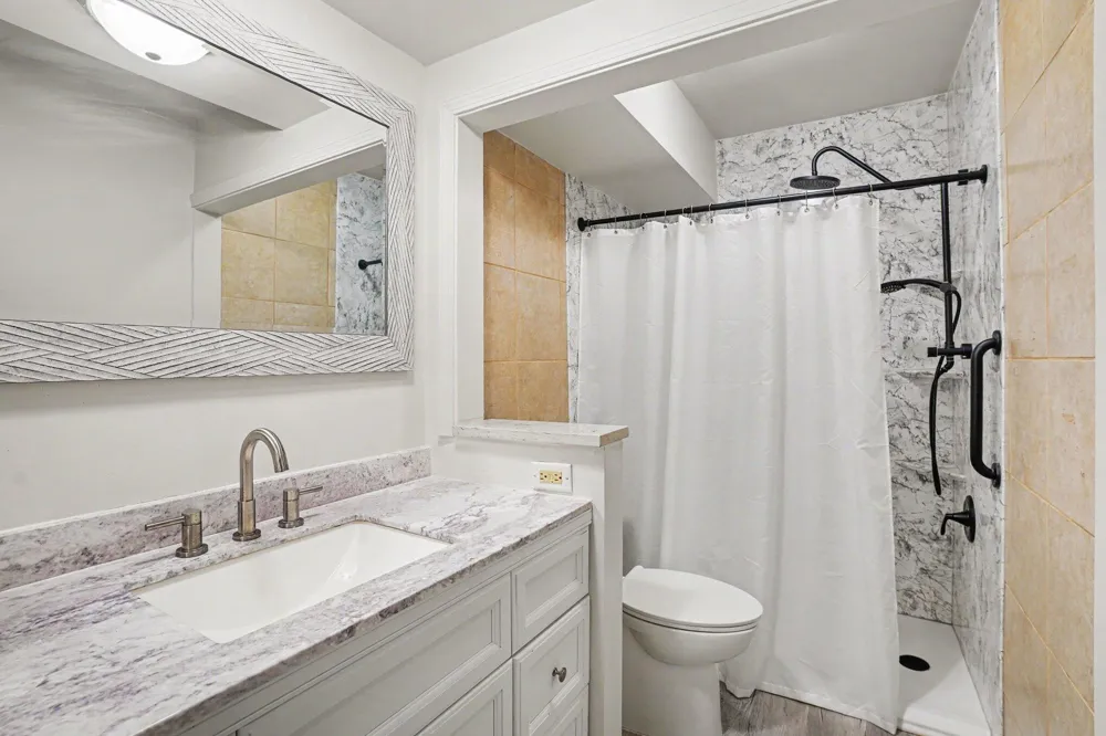 742 W Kilgore Road #108 Kalamazoo, MI 49008
