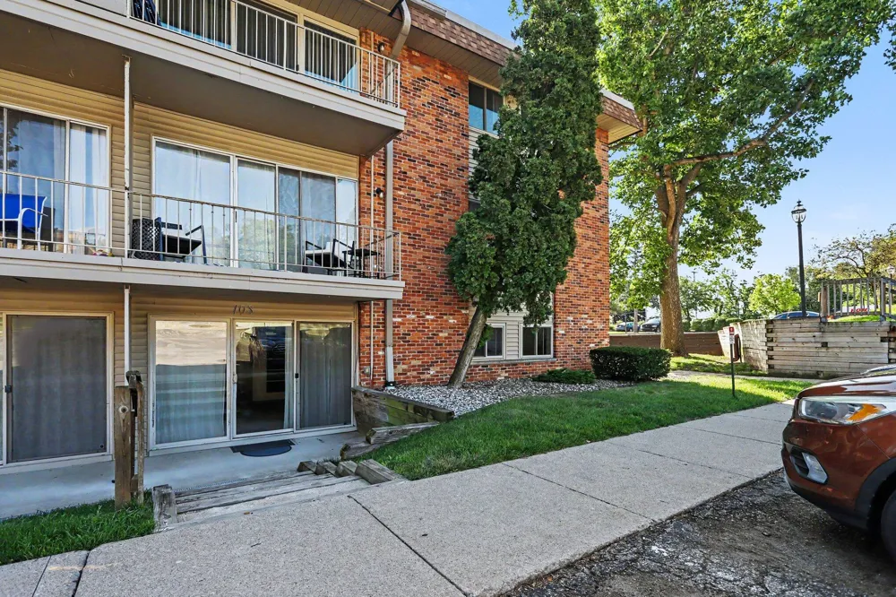 742 W Kilgore Road #108 Kalamazoo, MI 49008