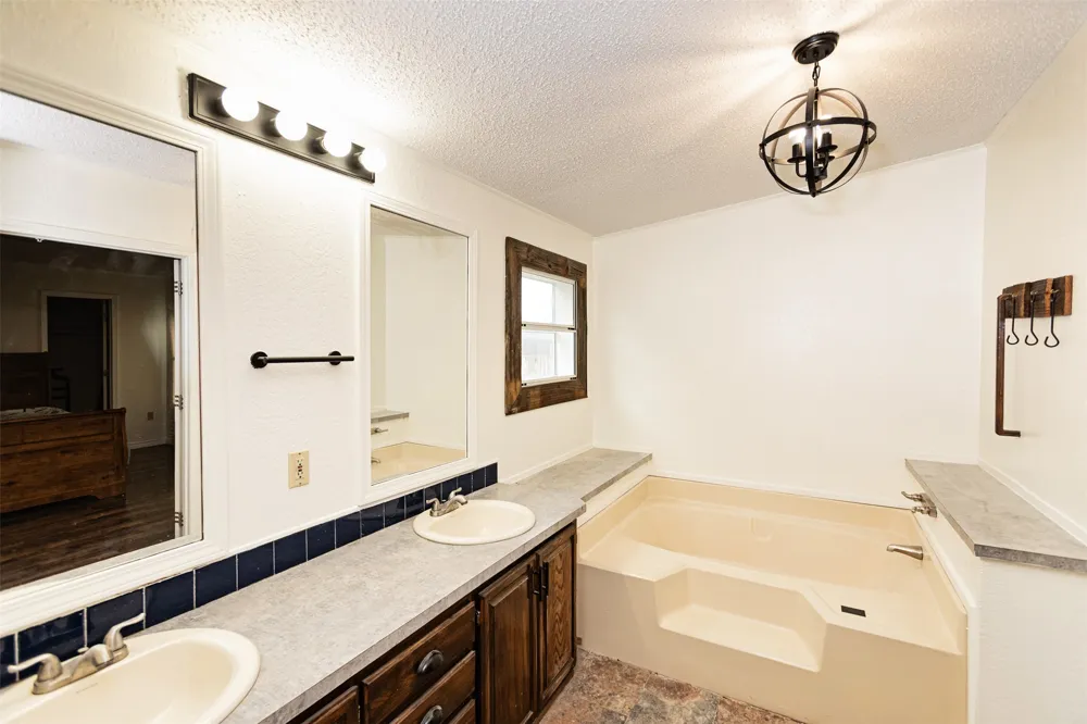 11117 Ridgewood Drive Salado, TX 76571