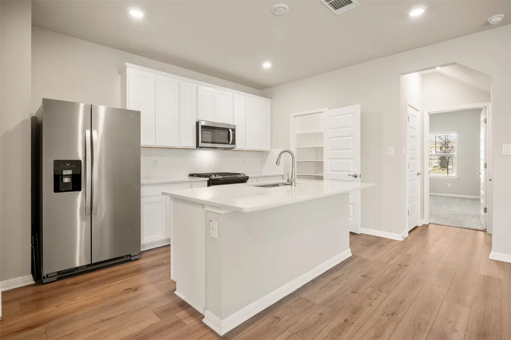 202 Fairmeadow Downs Drive Hutto, TX 78634