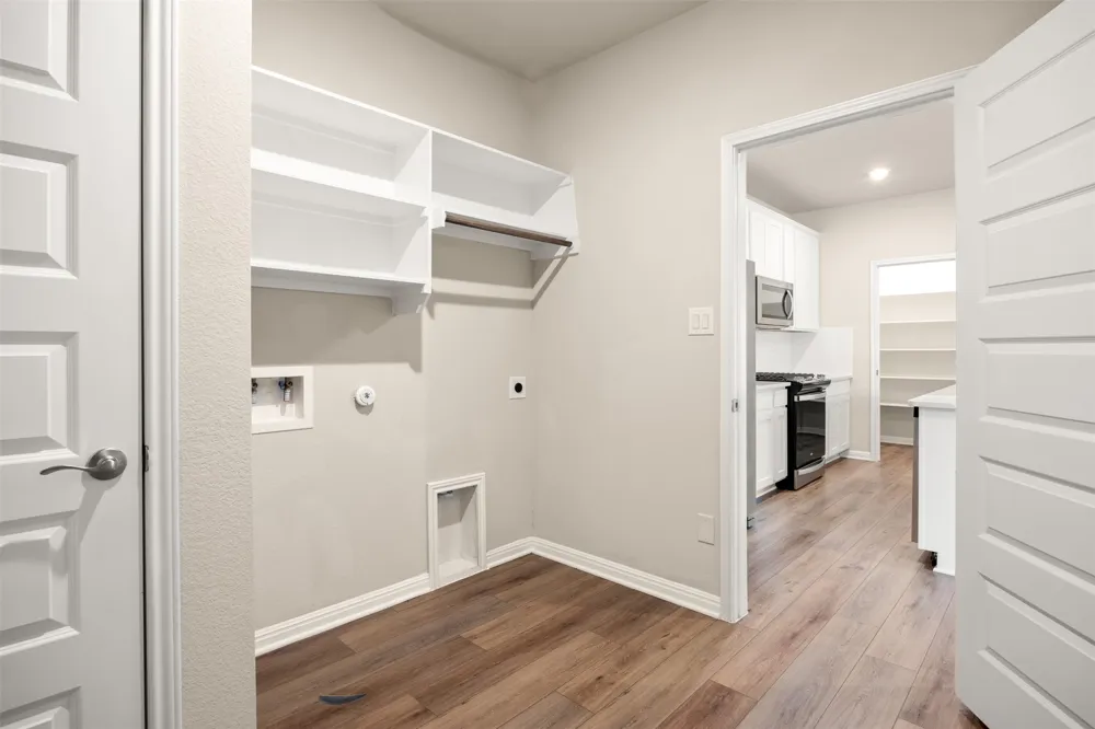 202 Fairmeadow Downs Drive Hutto, TX 78634