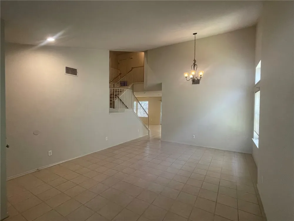 613 Stallion Drive Cedar Park, TX 78613