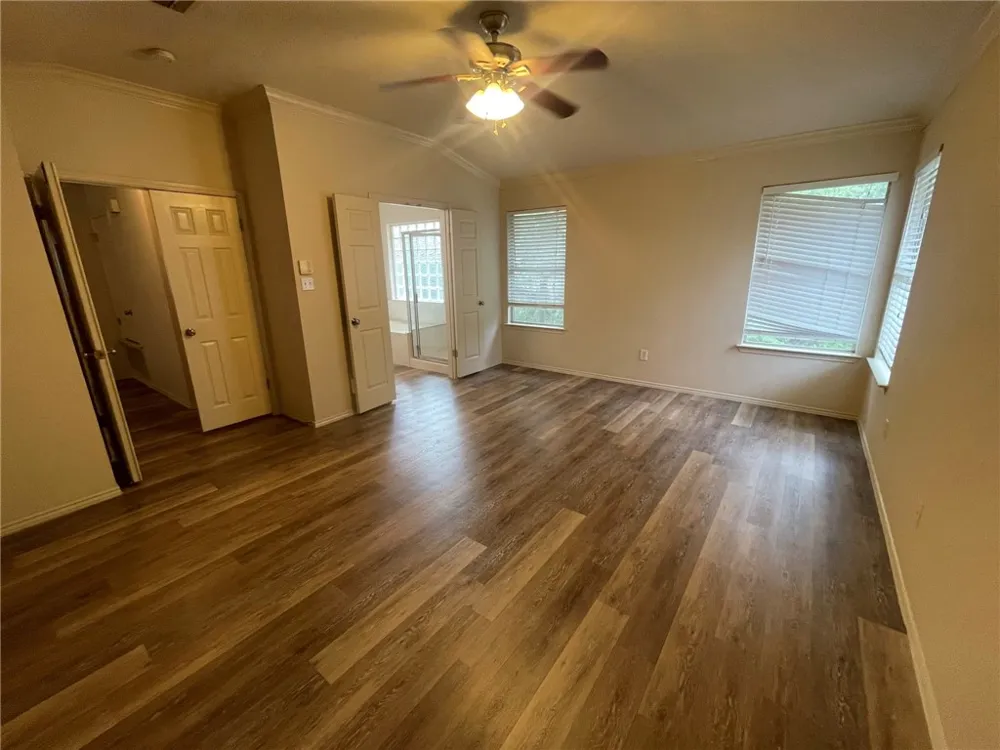 613 Stallion Drive Cedar Park, TX 78613