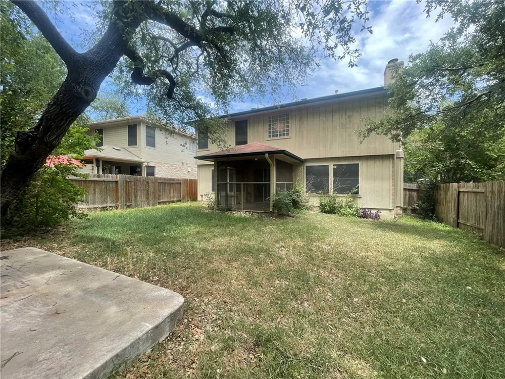 613 Stallion Drive Cedar Park, TX 78613