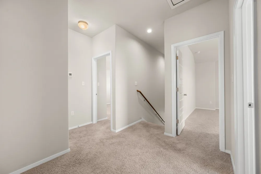 215 Lake Placid Run Elgin, TX 78621