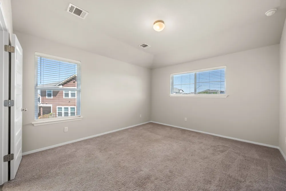 215 Lake Placid Run Elgin, TX 78621