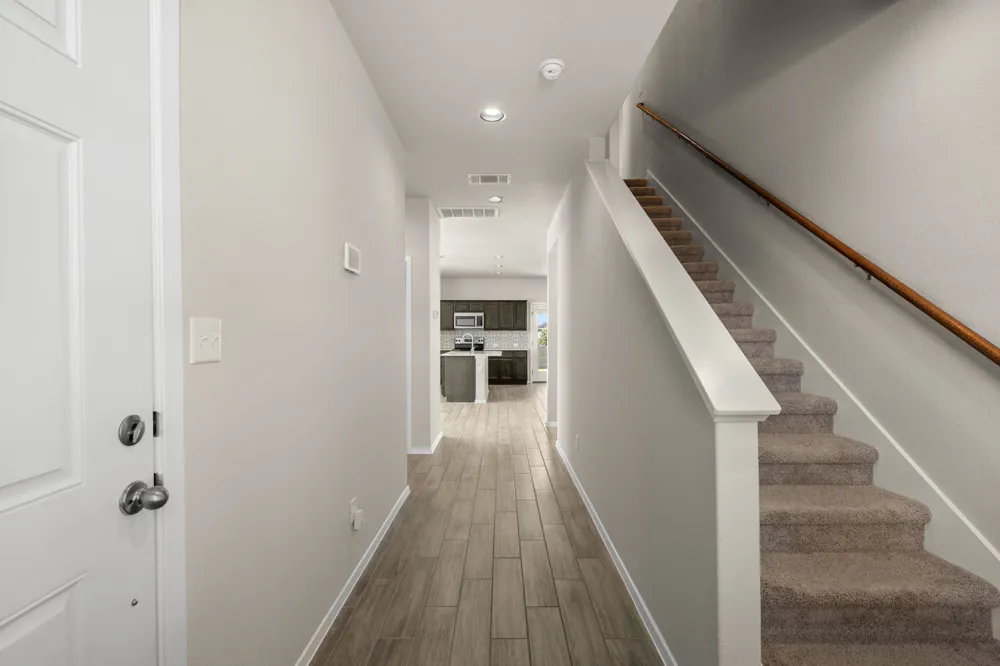 215 Lake Placid Run Elgin, TX 78621