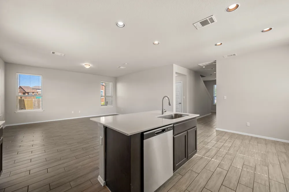 215 Lake Placid Run Elgin, TX 78621