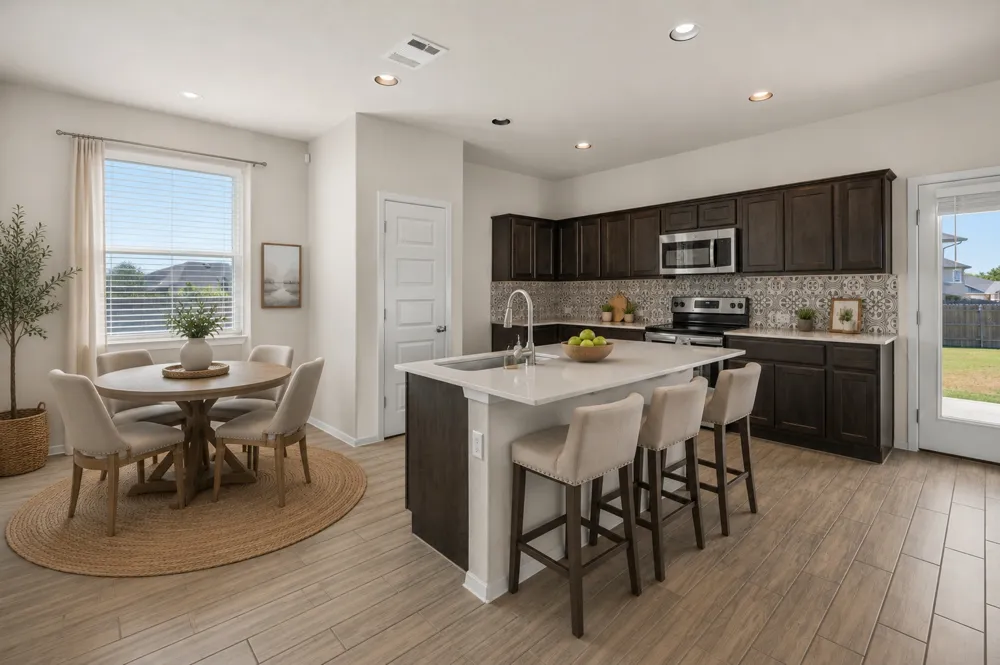 215 Lake Placid Run Elgin, TX 78621