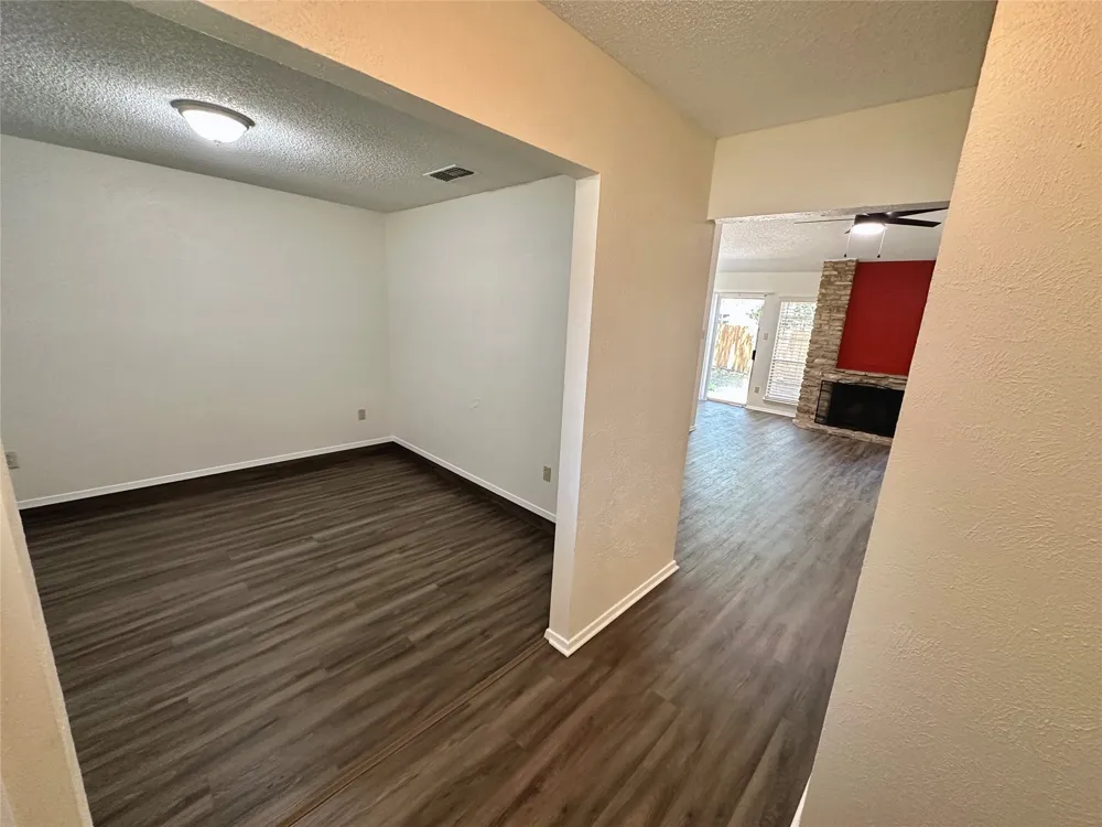 10400 Broken Shoe Trail Austin, TX 78750