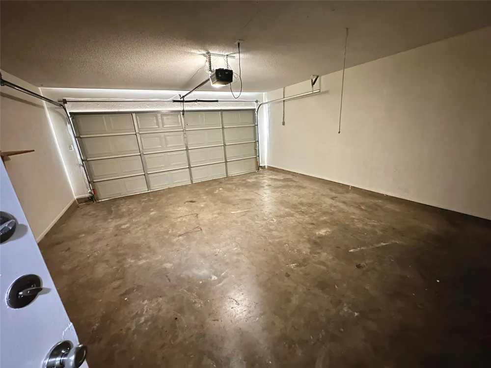 10400 Broken Shoe Trail Austin, TX 78750