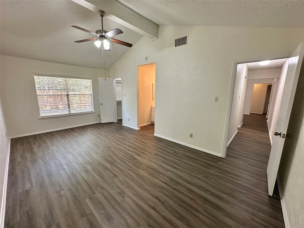 10400 Broken Shoe Trail Austin, TX 78750