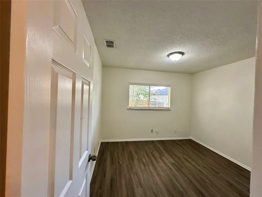 10400 Broken Shoe Trail Austin, TX 78750