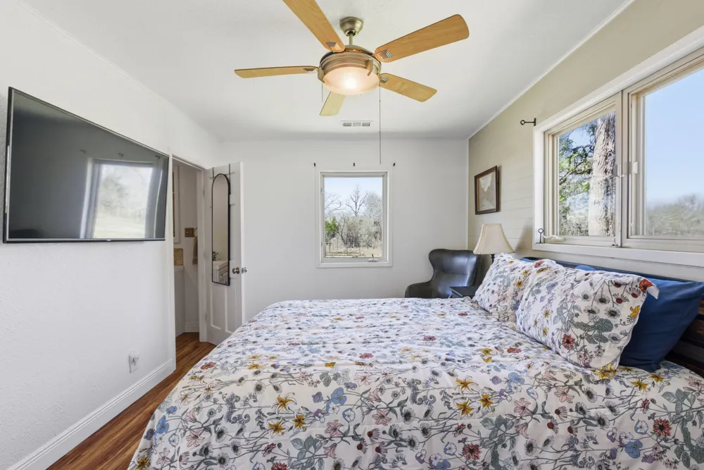 18335 FM 86 Red Rock, TX 78662