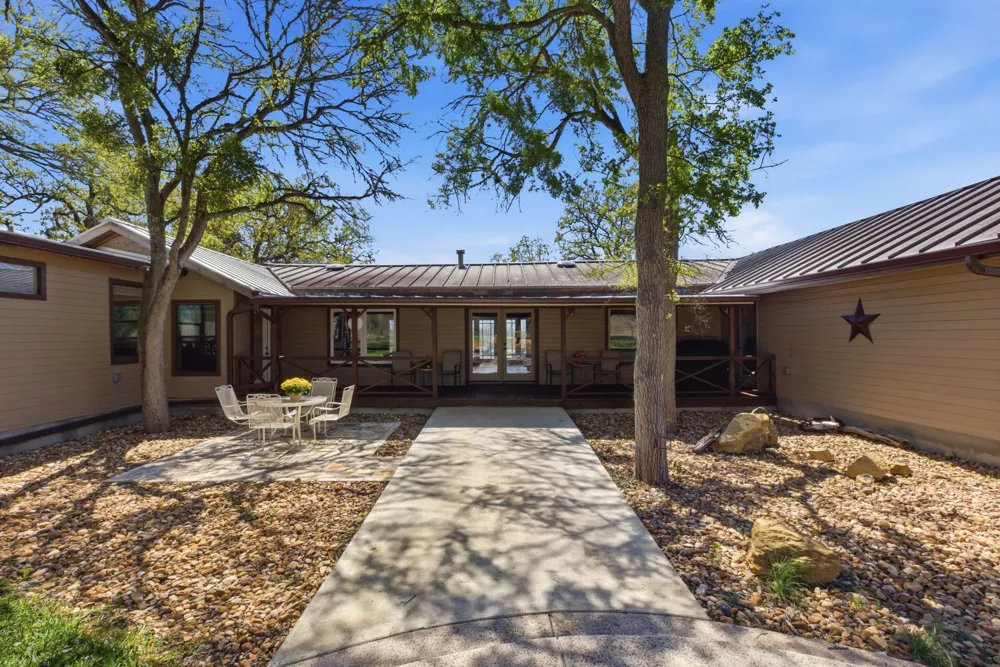 18335 FM 86 Red Rock, TX 78662