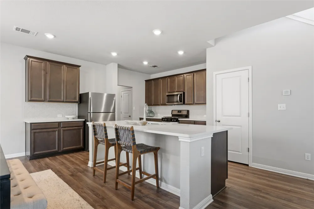 917 Lone Peak Way Dripping Springs, TX 78620