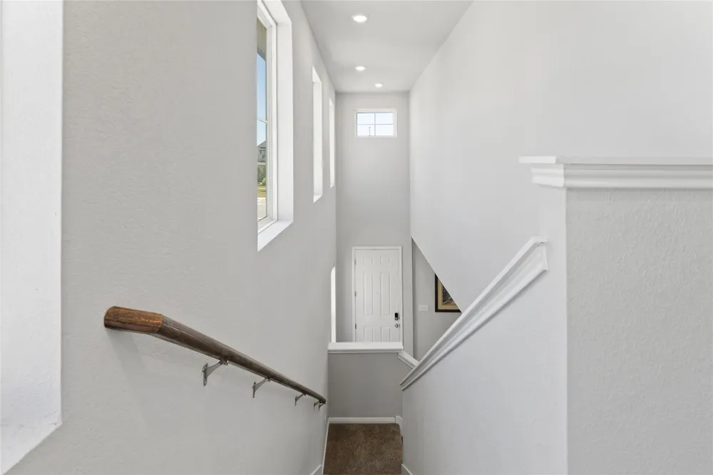 917 Lone Peak Way Dripping Springs, TX 78620