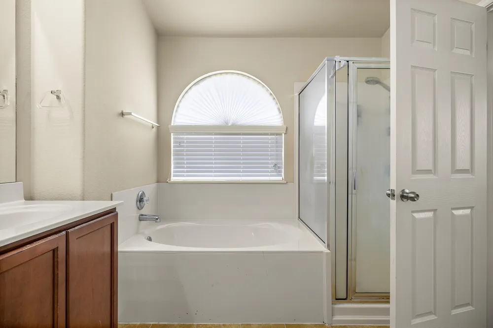 133 Lavaca Loop Hutto, TX 78634