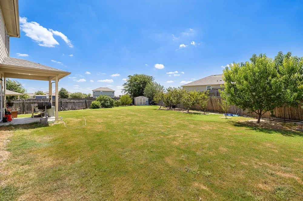 133 Lavaca Loop Hutto, TX 78634