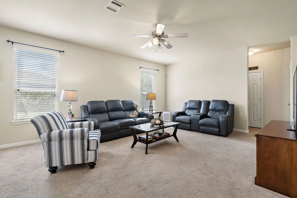 133 Lavaca Loop Hutto, TX 78634