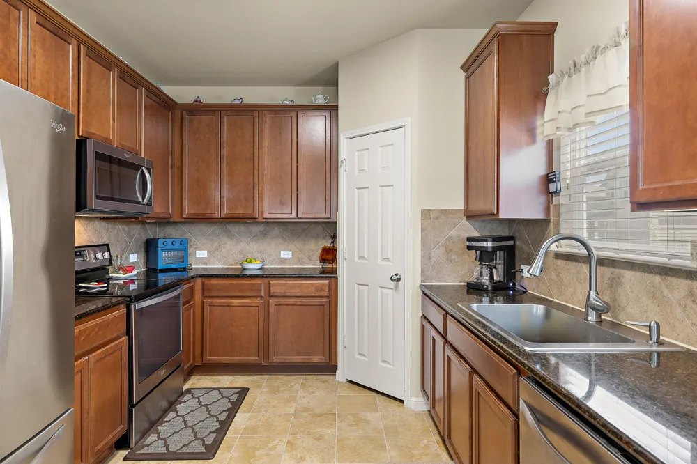 133 Lavaca Loop Hutto, TX 78634
