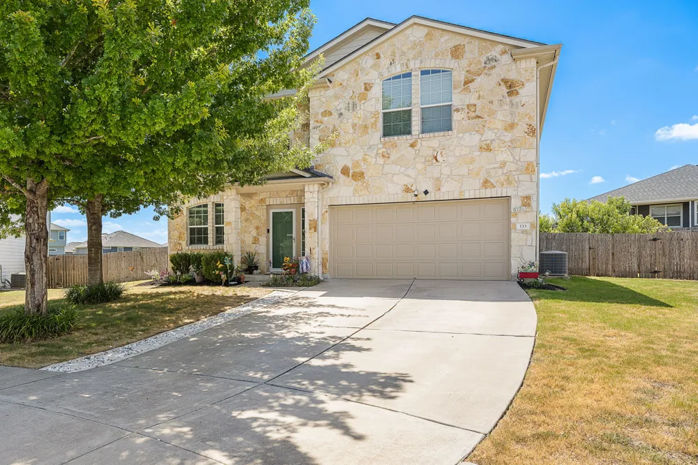 133 Lavaca Loop Hutto, TX 78634