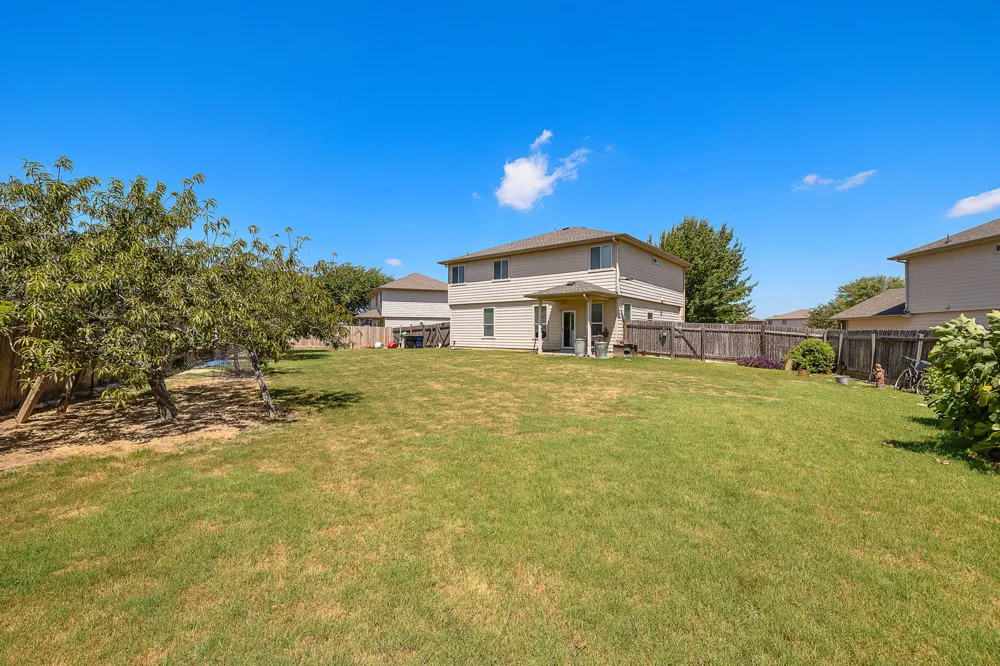 133 Lavaca Loop Hutto, TX 78634
