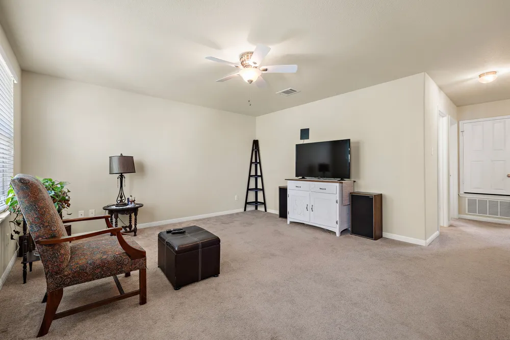 133 Lavaca Loop Hutto, TX 78634