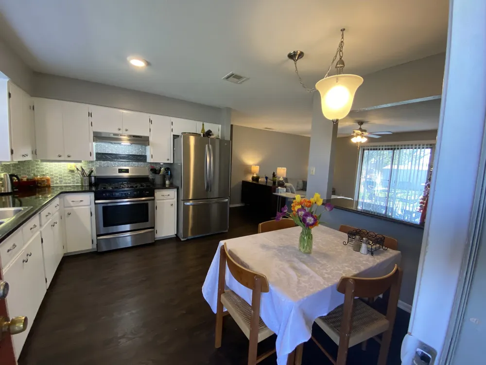 1305 E Main Street Round Rock, TX 78664