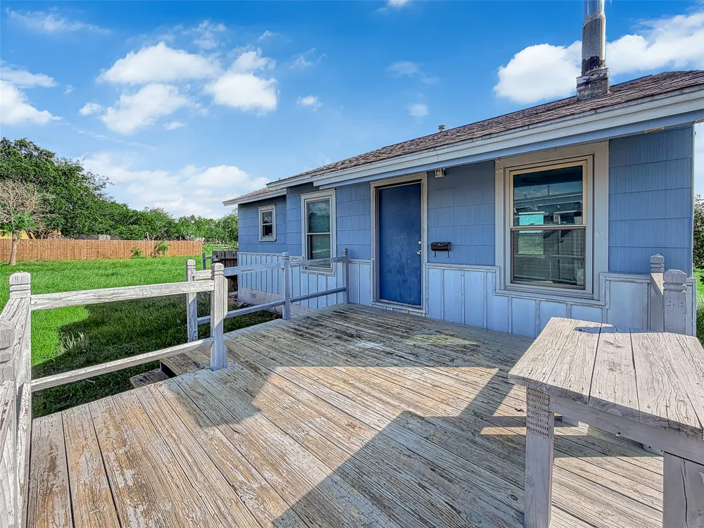 925 Longhollow Road Dale, TX 78616