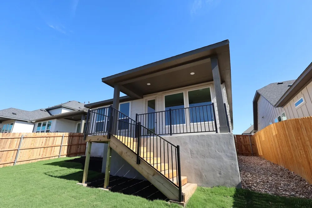 225 Grayson Elm Pass Dripping Springs, TX 78620