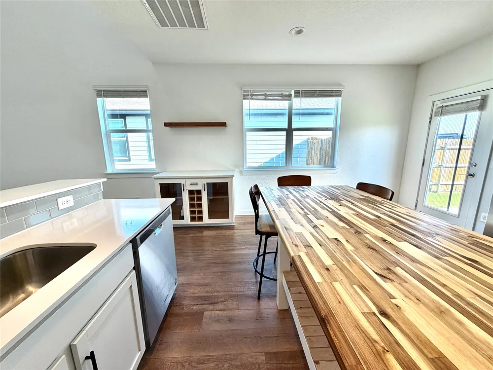 305 Tequilana Pass Leander, TX 78641