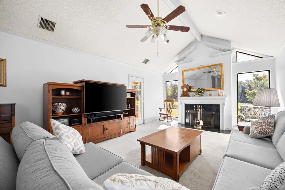 161 County Road 441 Thorndale, TX 76577