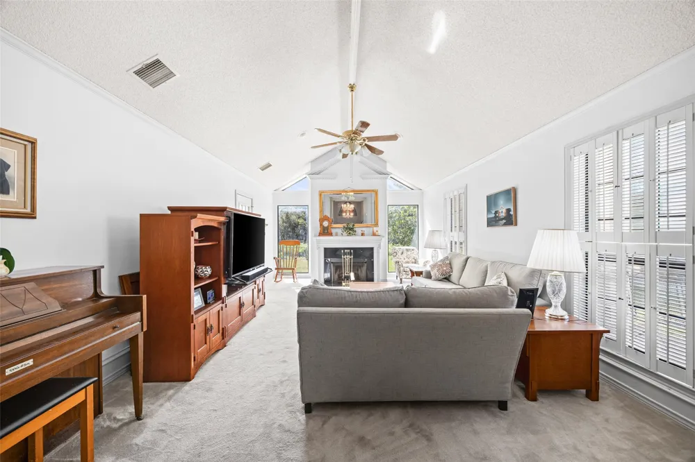 161 County Road 441 Thorndale, TX 76577