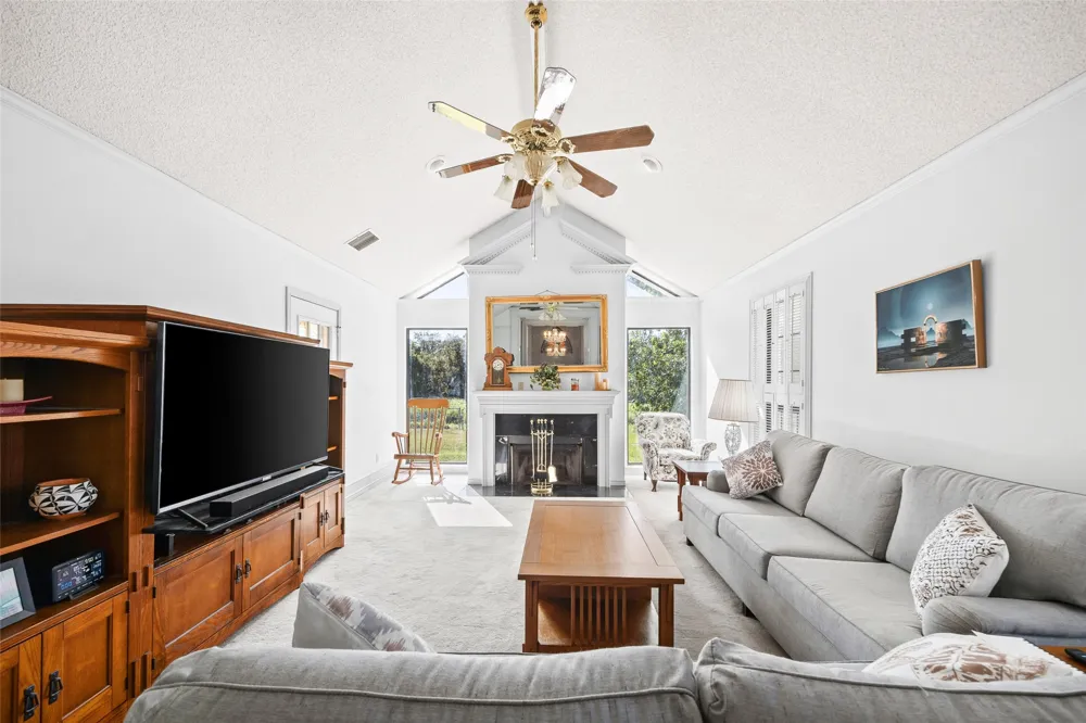 161 County Road 441 Thorndale, TX 76577