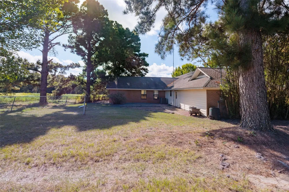 161 County Road 441 Thorndale, TX 76577