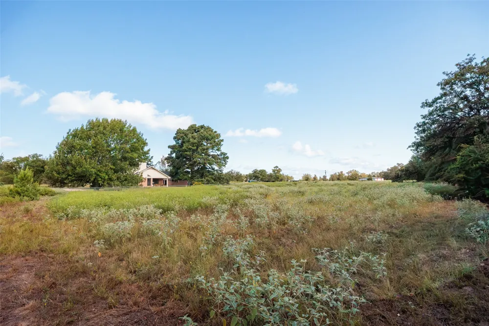 161 County Road 441 Thorndale, TX 76577