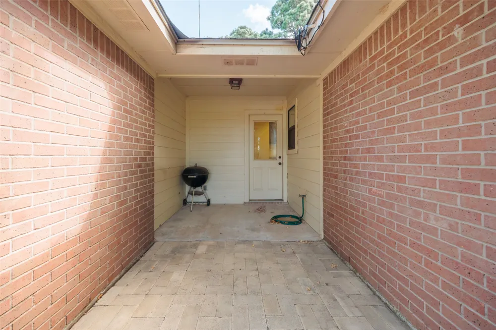 161 County Road 441 Thorndale, TX 76577