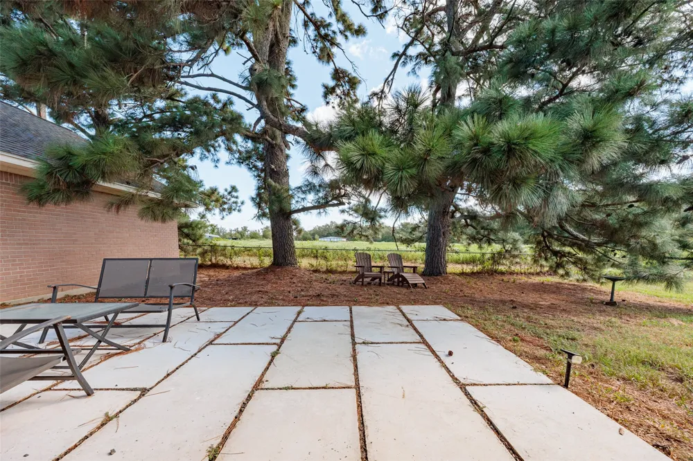 161 County Road 441 Thorndale, TX 76577