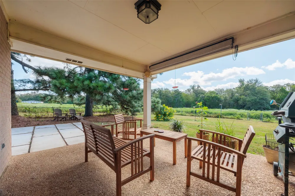 161 County Road 441 Thorndale, TX 76577