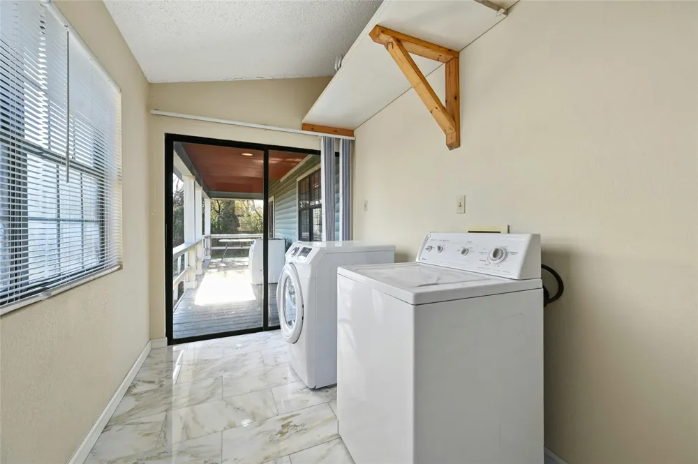 105 Deep Lake Circle Liberty Hill, TX 78642